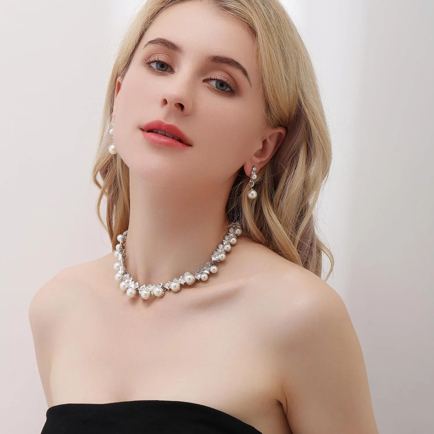 AILUOR Pearl Necklace for Women, Round Imitation Pearl Choker Necklace 20s Flapper Pearls Accessories for Gatsby Themed Party Dainty Beaded Choker Necklace for Women