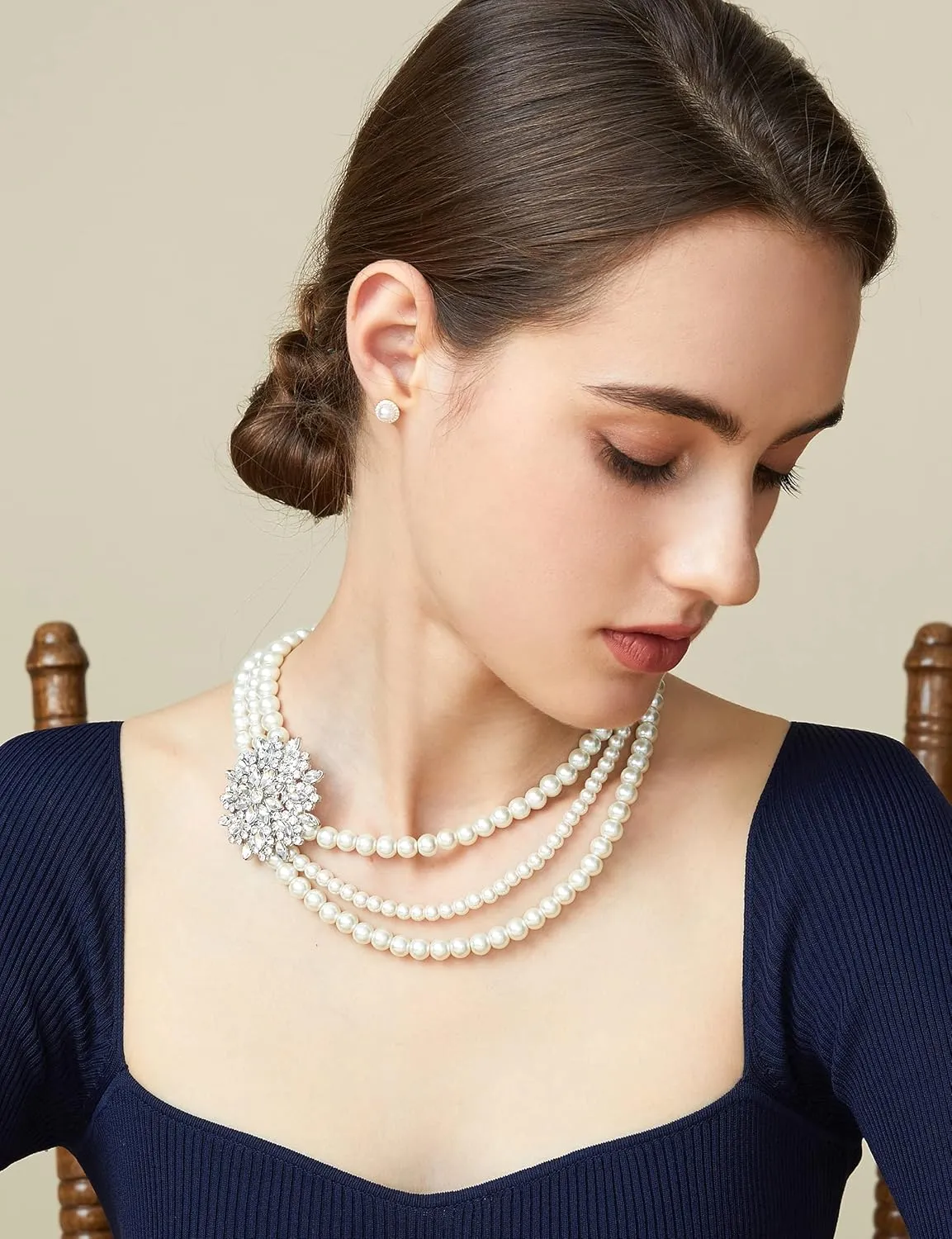 BABEYOND 1920s Gatsby Pearl Necklace Vintage Bridal Pearl Necklace Earrings Jewelry Set Multilayer Imitation Pearl Necklace with Brooch