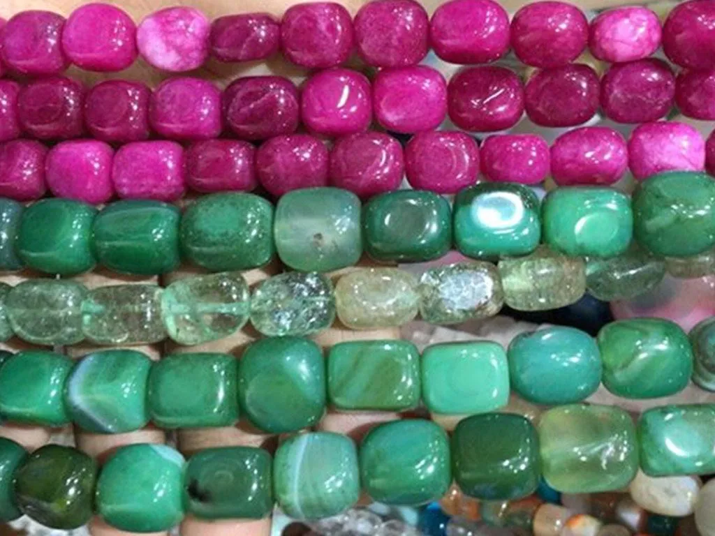 Green Semi Precious Taiwan Tumbles