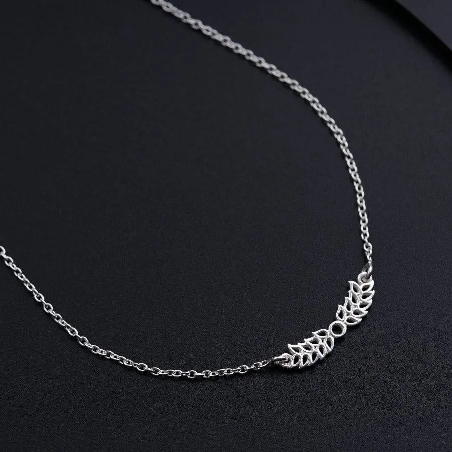 Silver Necklace with Leaf Pendant