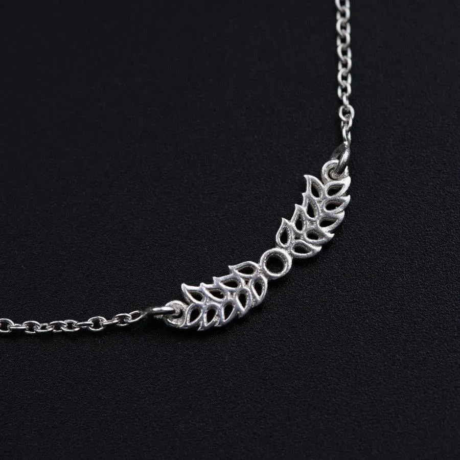 Silver Necklace with Leaf Pendant